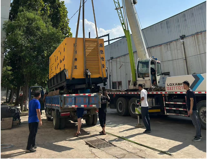 郑州欧宝（中国）泵业随蓝天救援队去往河北省涿州市